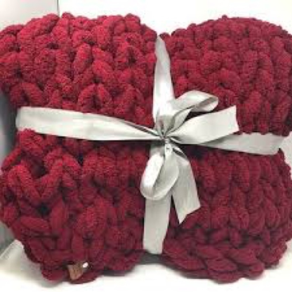 Chenille Handmade Maroon Chunky Knit Blanket Throw - Picture 3 of 6